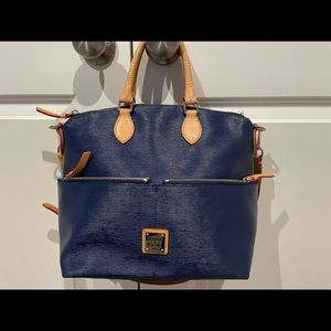 Dooney & Bourke Bag - great condition